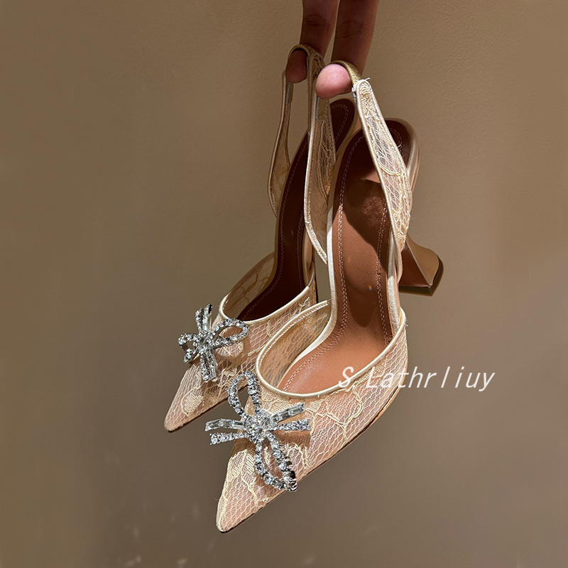 รองเท้าส้นสูงประดับดอกไม้คริสต - Casual Sandal Leather บทวิจารณ์และราคา